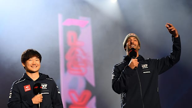 Yuki Tsunoda - Daniel Ricciardo - AlphaTauri